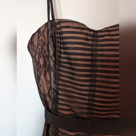 BCBG black and nude lace overlay strapless dress - size 10 NWT - Picture 10 of 16